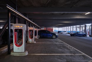Image of Tesla - Spesialtilpasset ladeanlegg